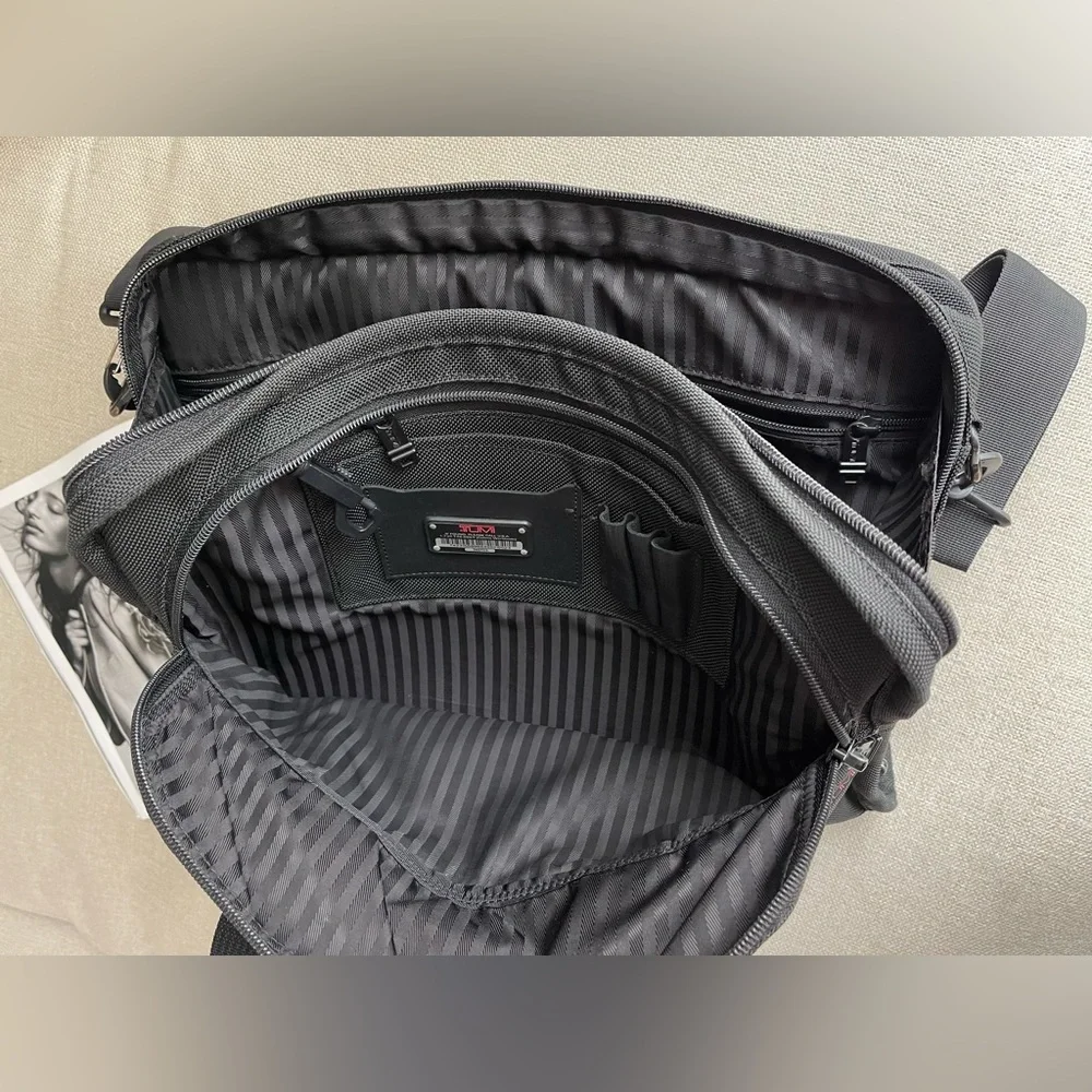 Tumi® Alpha 3 Portfolio Nylon Ballistic Messenger / Laptop Shoulder Bag In Black